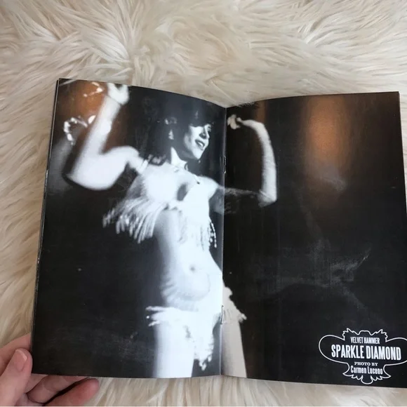 Velvet Hammer Burlesque 2005 Playbill Souvenir - Picture 9 of 12